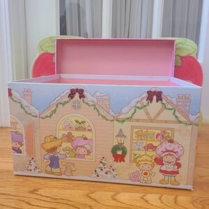 Strawberry Shortcake Storage Box 🍓